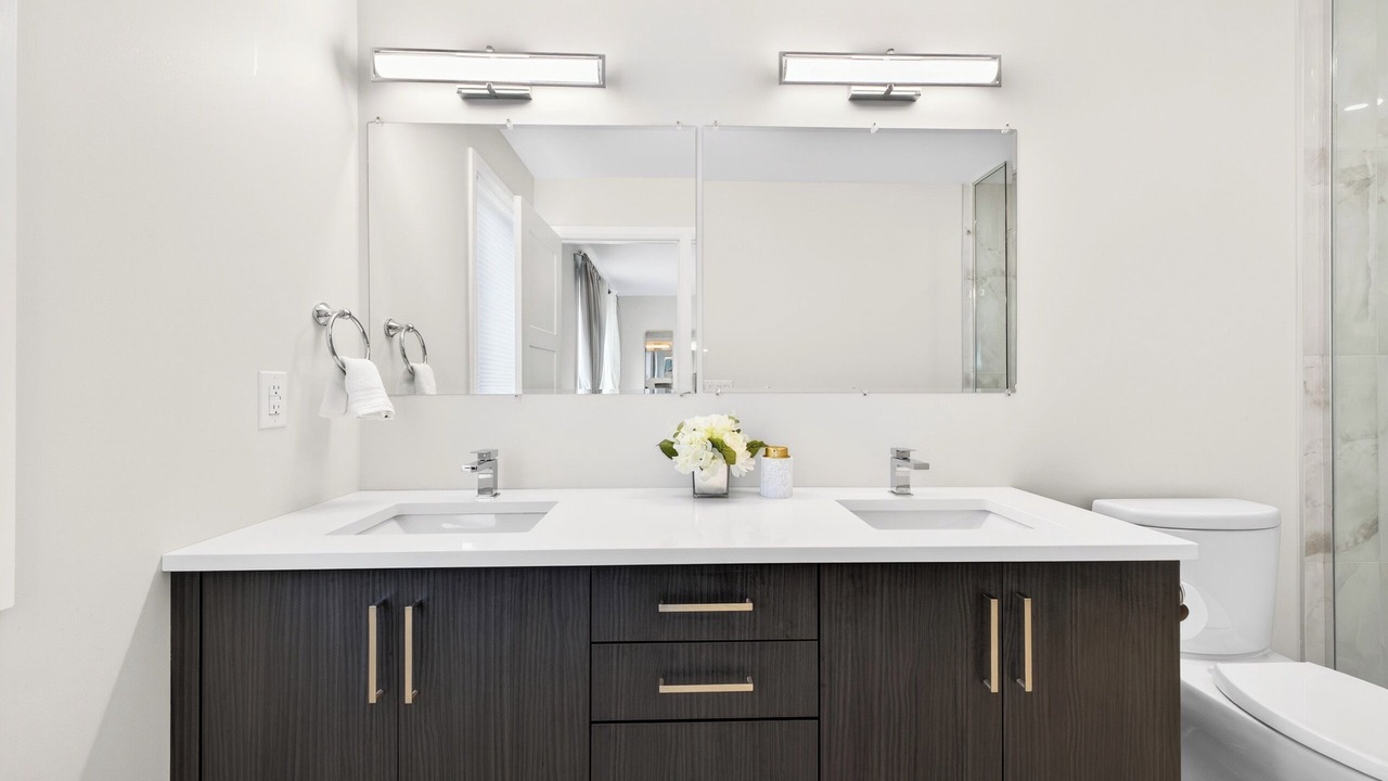 Photo of Bathroom in Niagara Falls