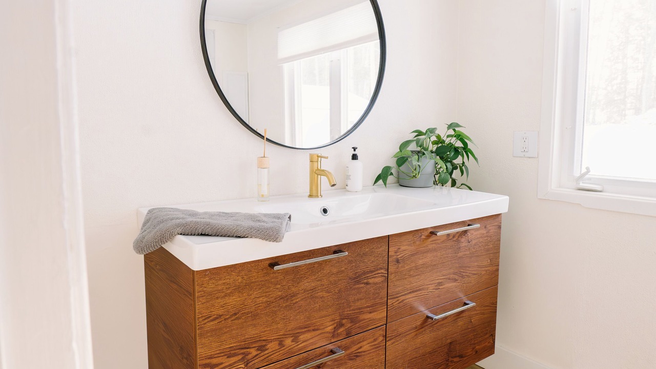 Photo of Bathroom in Conquerall Bank