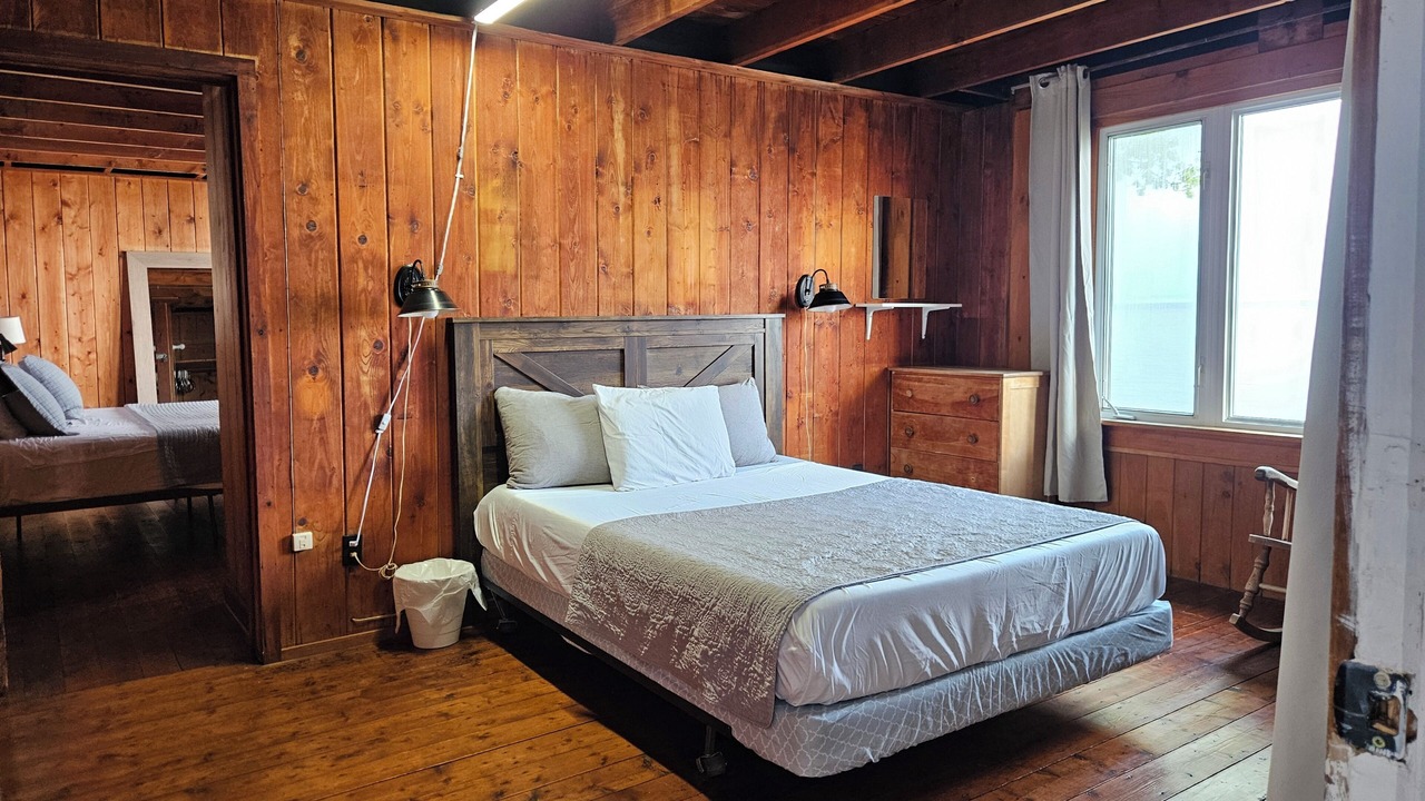 Photo of Bedroom in Port Colborne
