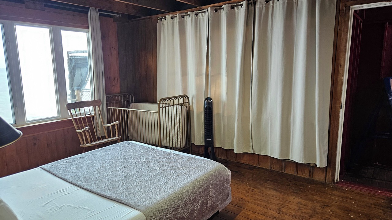 Photo of Bedroom in Port Colborne
