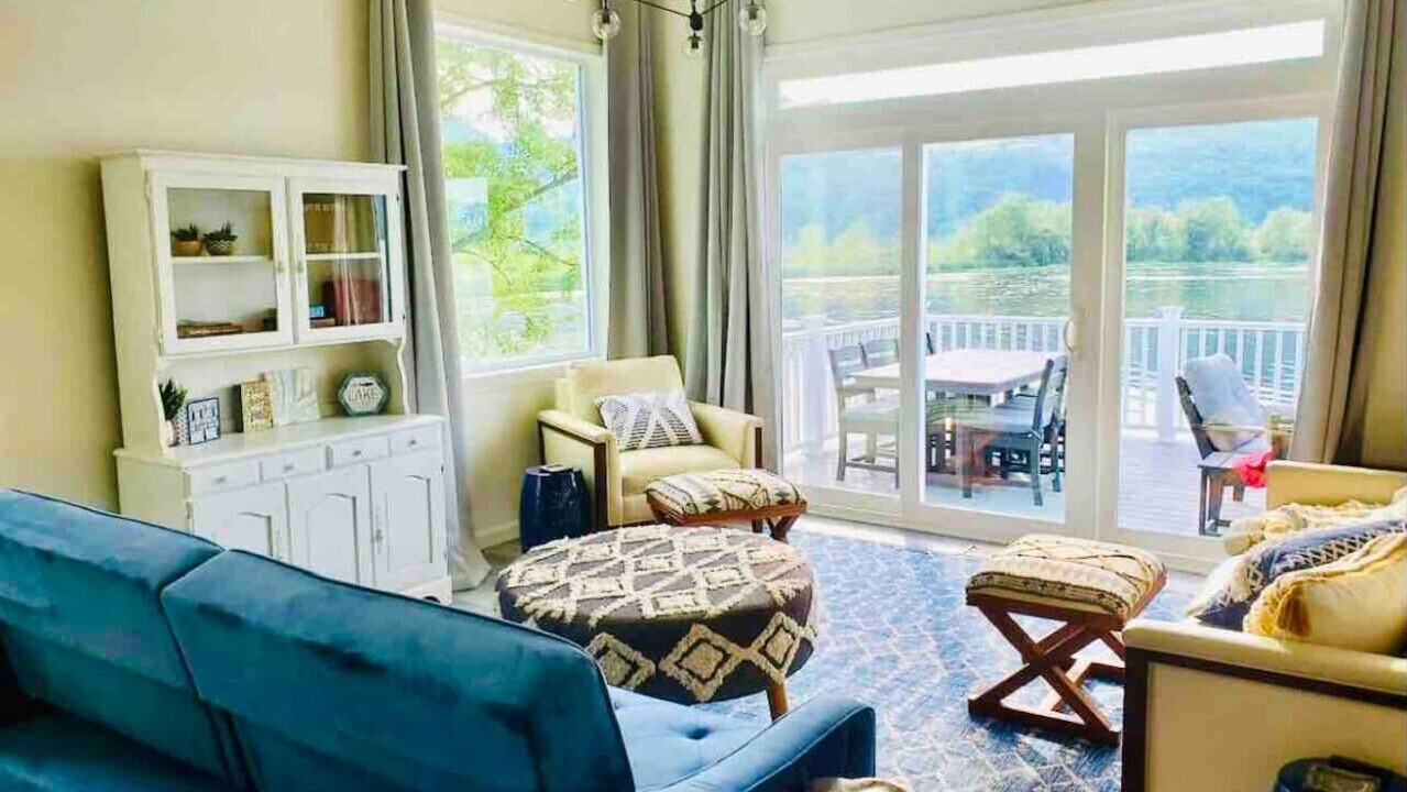 Photo of Livingroom in Middlesex