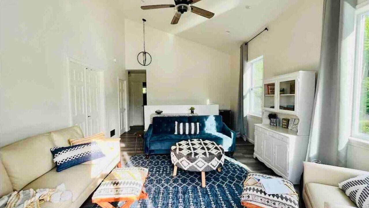 Photo of Livingroom in Middlesex