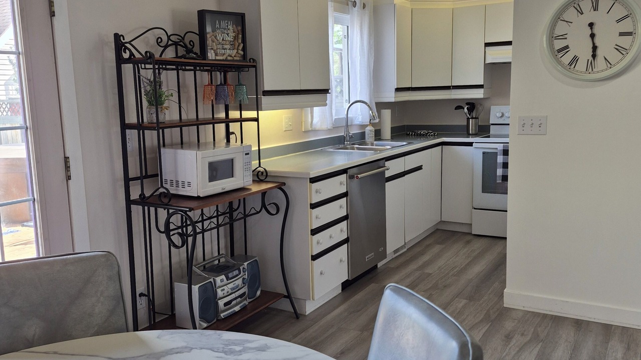 Photo of Kitchen in Sylvan Lake