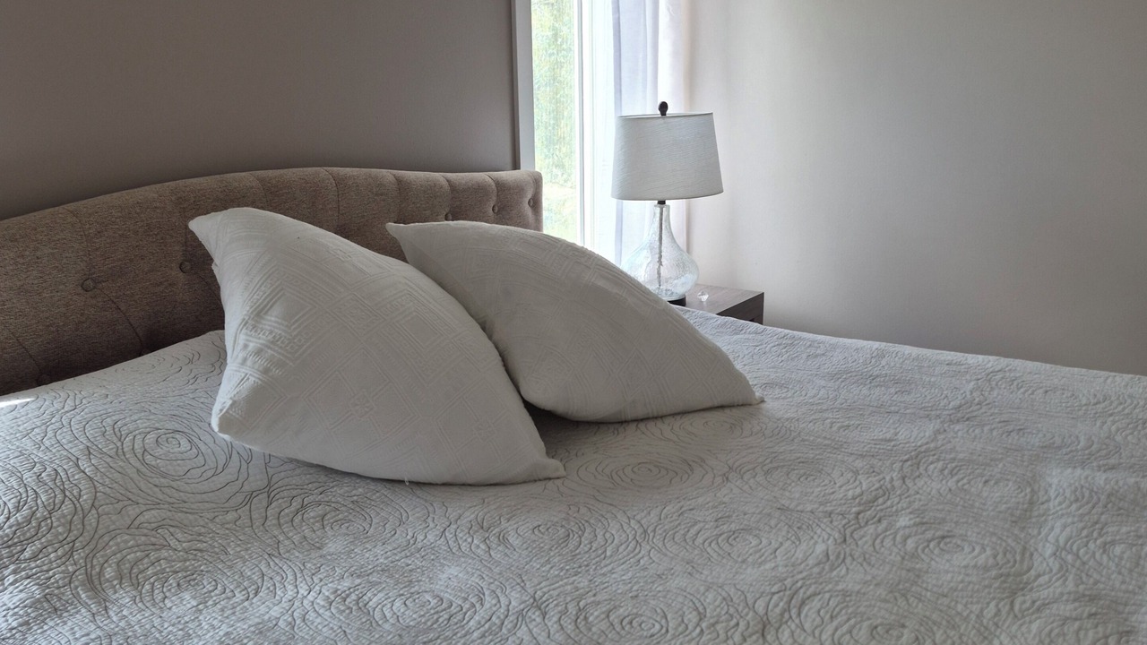 Photo of Bedroom in Sylvan Lake