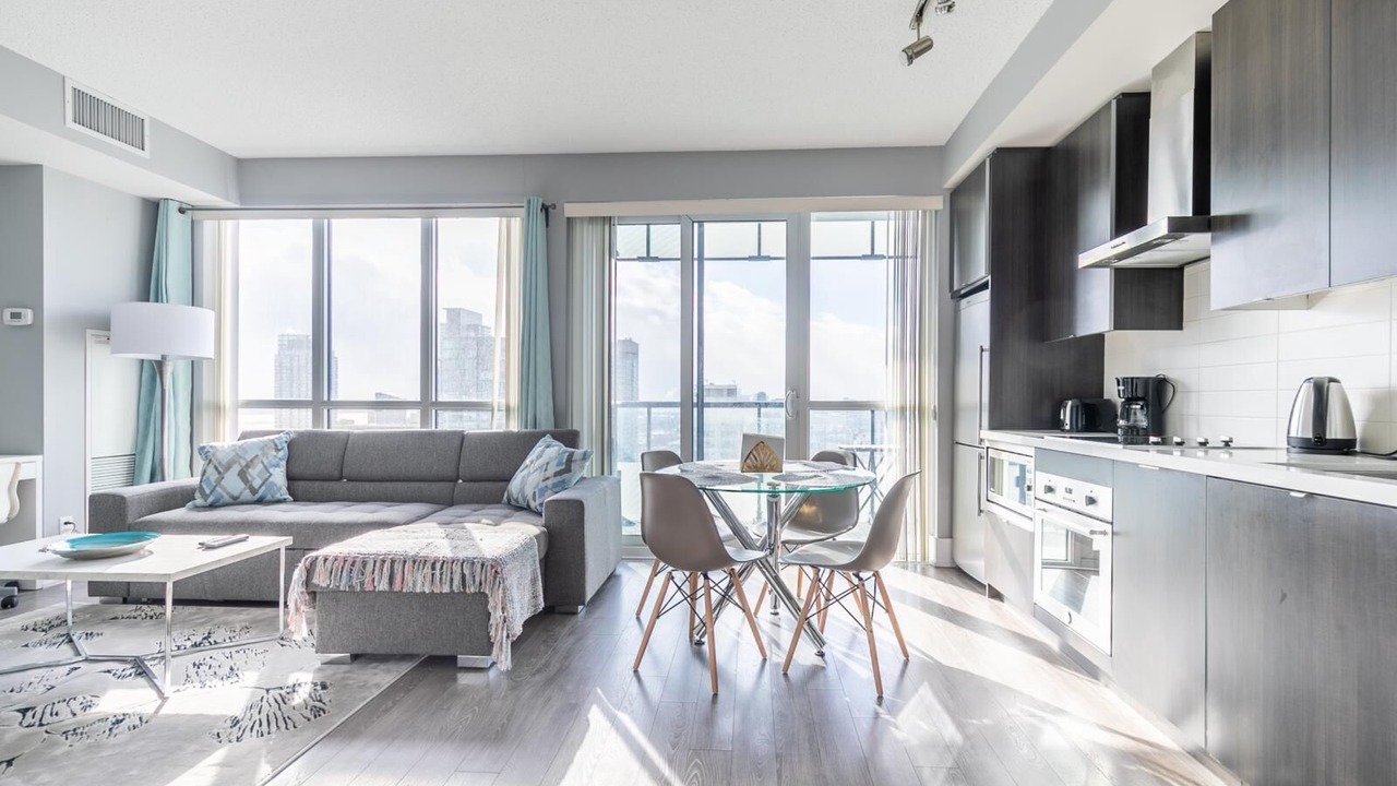 Photo of Livingroom in Toronto Entertainment District