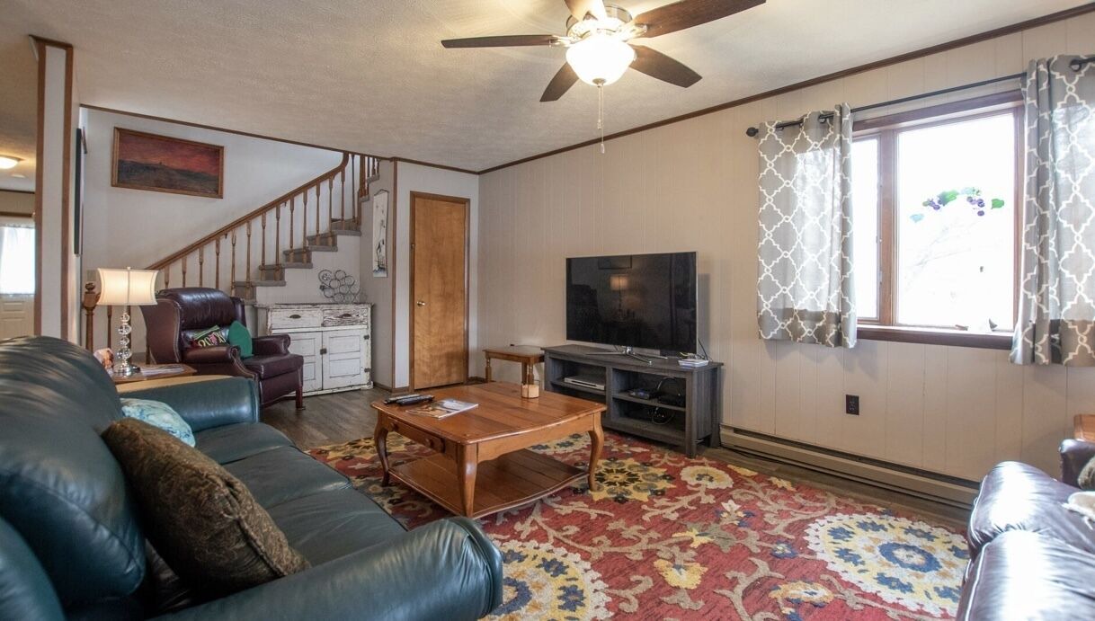 Photo of Livingroom in Penn Yan