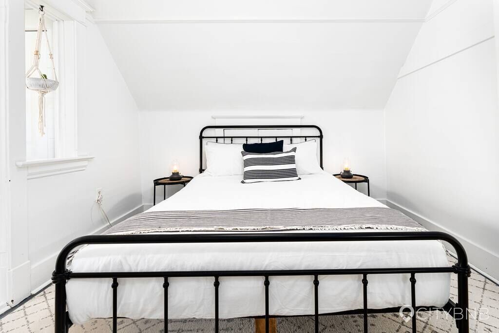 Photo of Bedroom in North Central Edmonton