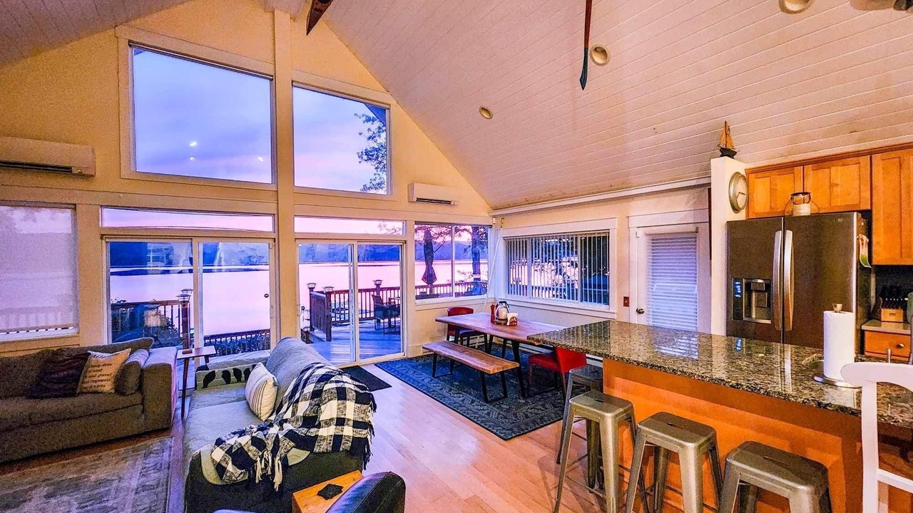 Photo of Livingroom in Poplar Ridge