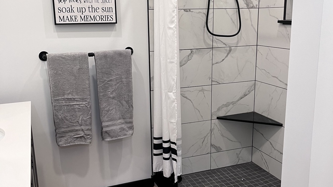 Photo of Bathroom in Hunt