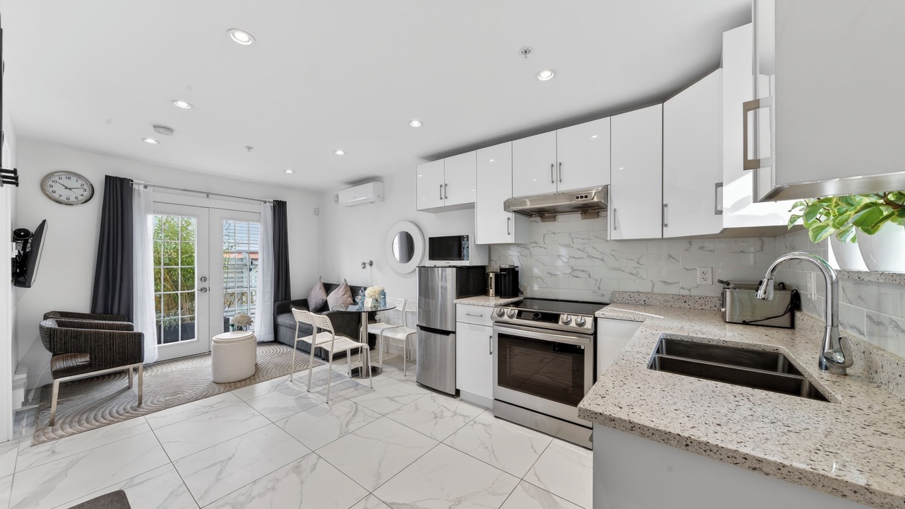 Photo of Kitchen in Renfrew-Collingwood