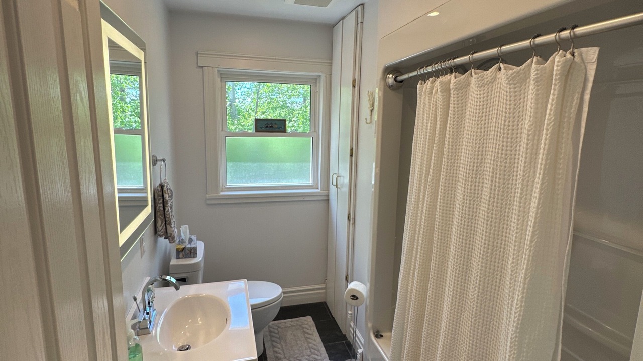 Photo of Bathroom in Brackley Beach