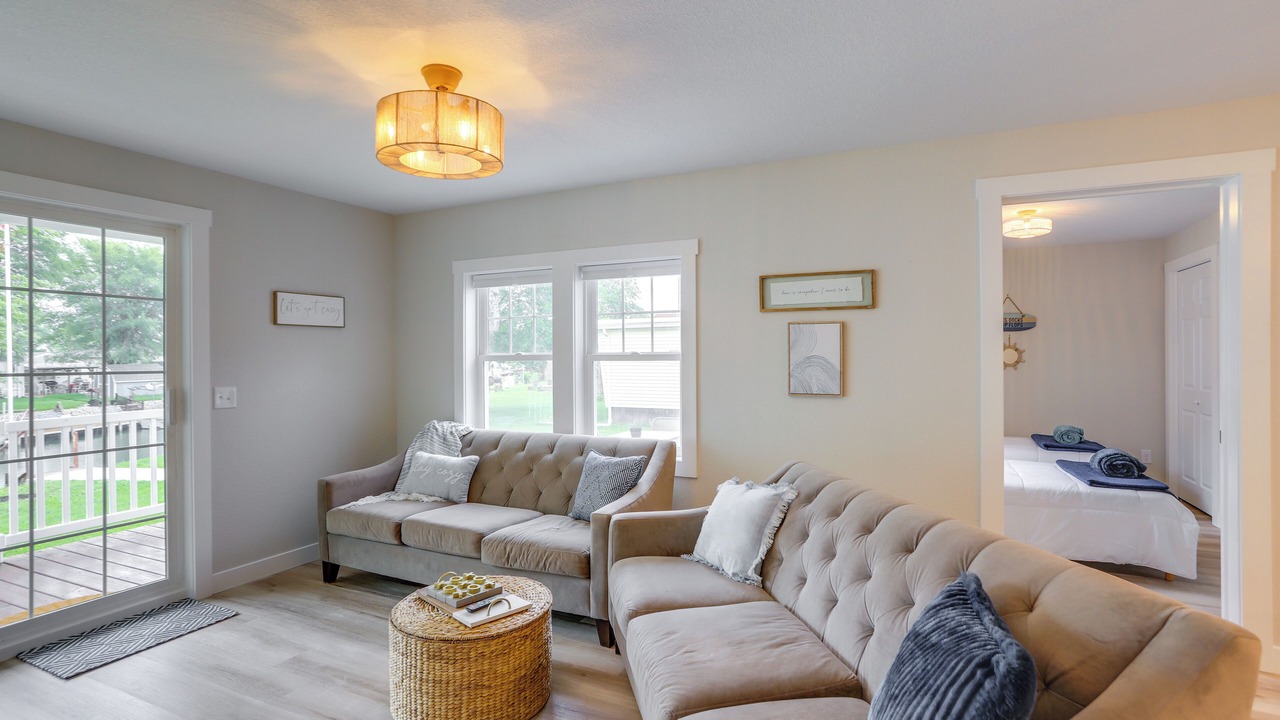 Photo of Livingroom in Port Clinton