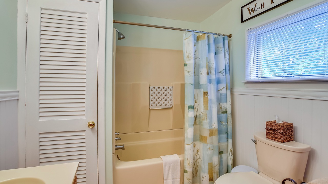 Photo of Bathroom in Scottsburg