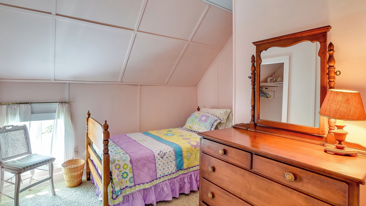 Photo of Bedroom in Scottsburg