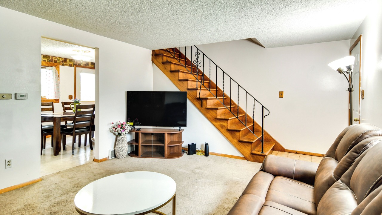 Photo of Livingroom in Depew