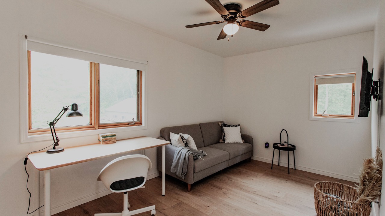 Photo of Livingroom in Silver Water