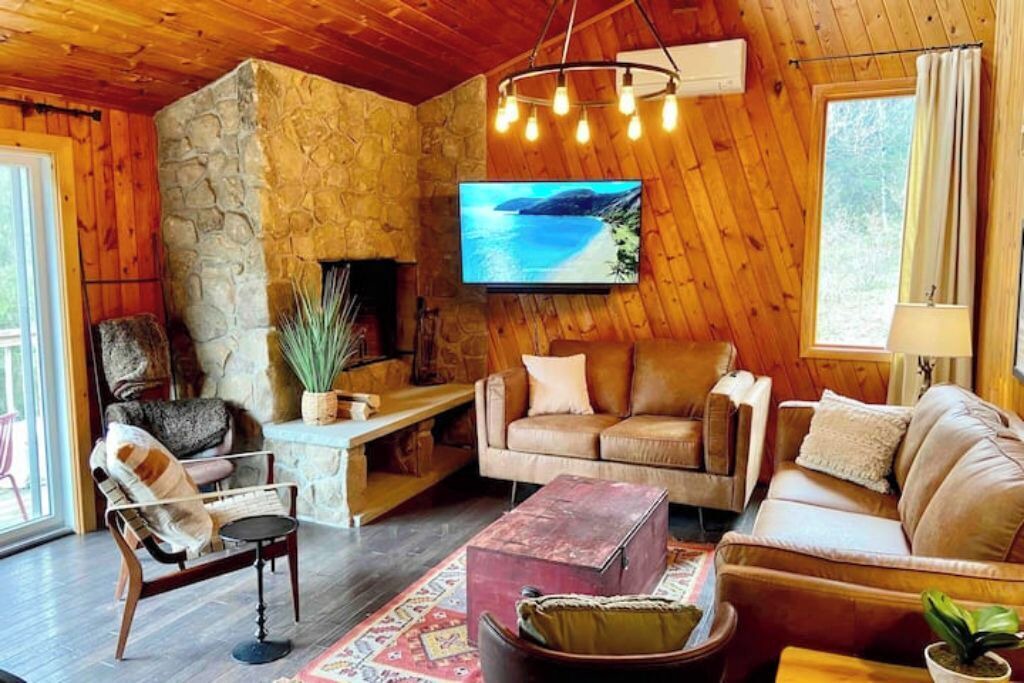 Photo of Livingroom in Ellicottville