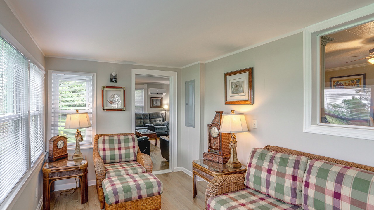 Photo of Livingroom in Port Clinton