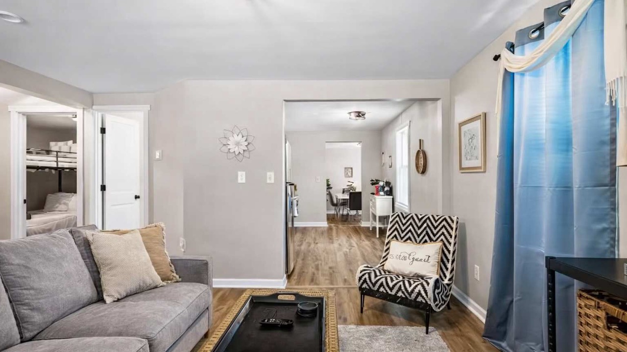 Photo of Bedroom in Madison-on-the-Lake