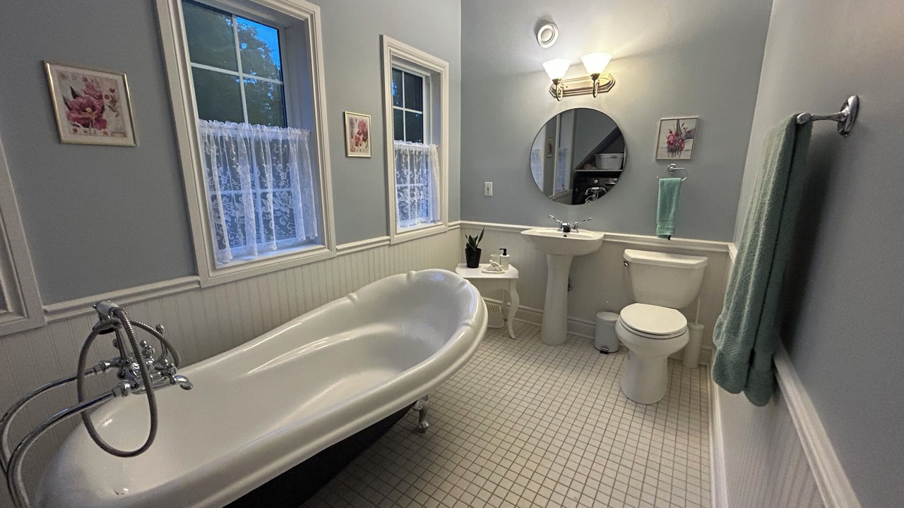 Photo of Bathroom in Calabogie