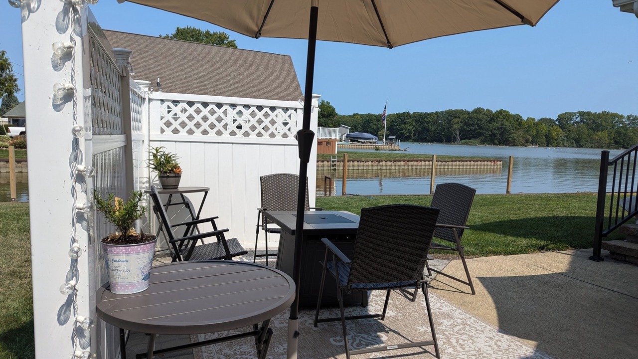 Photo of Outdoor in Huron
