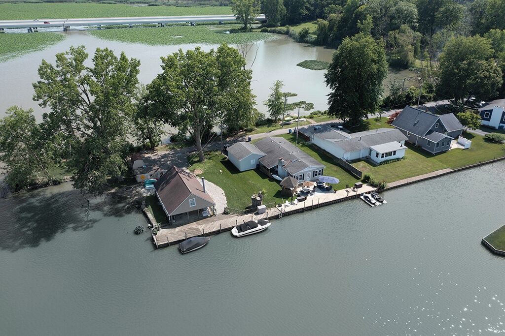 Photo of Outdoor in Huron
