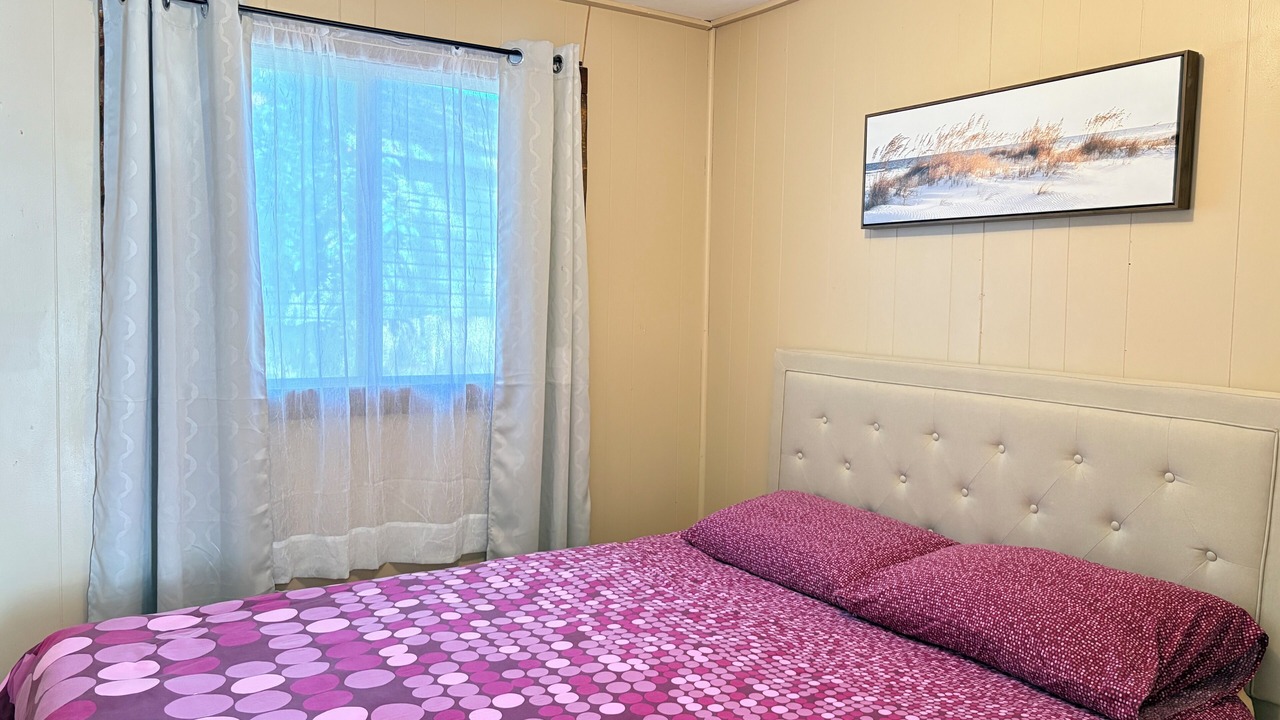 Photo of Bedroom in Wasaga Beach