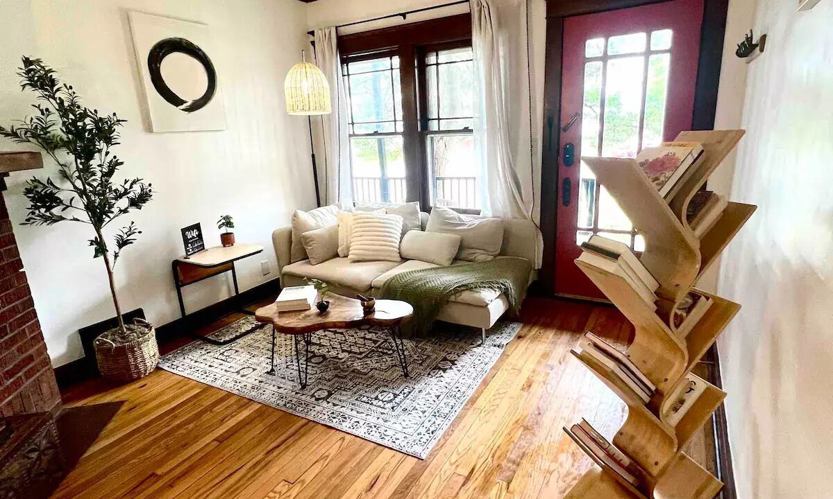 Photo of Livingroom in Lakewood