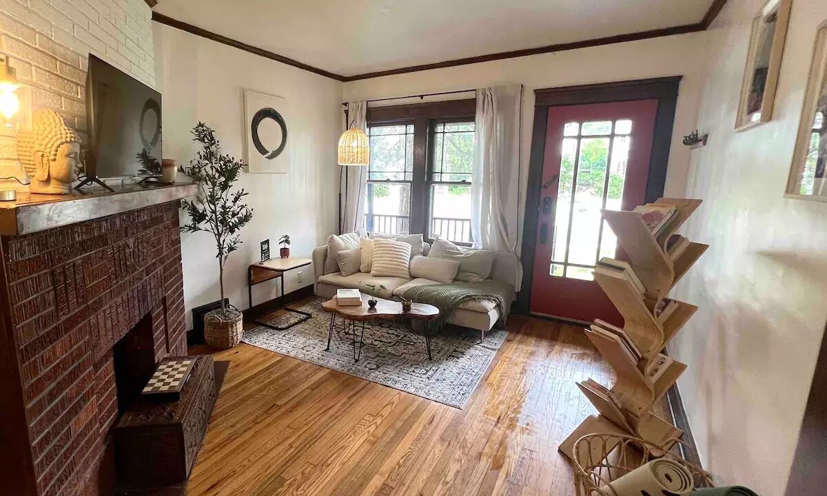 Photo of Livingroom in Lakewood