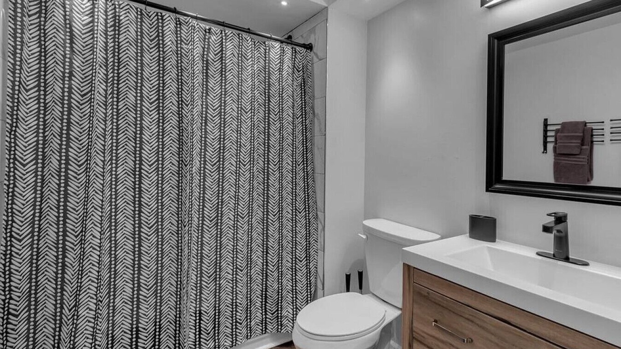 Photo of Bathroom in Willert Park