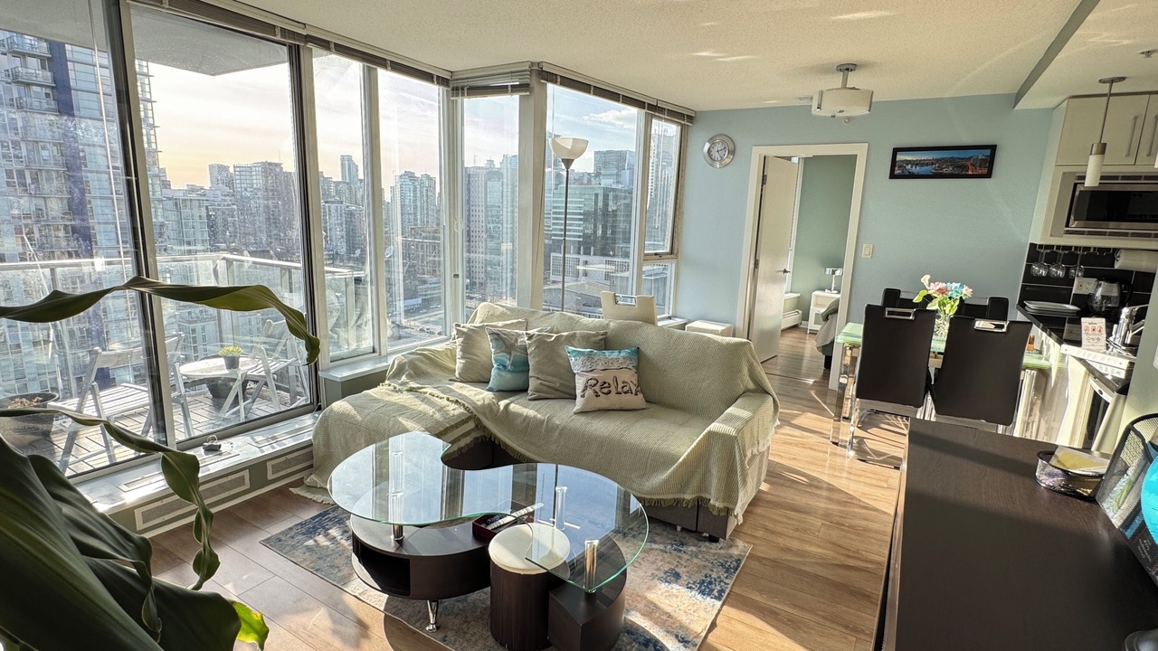 Photo of Livingroom in Crosstown