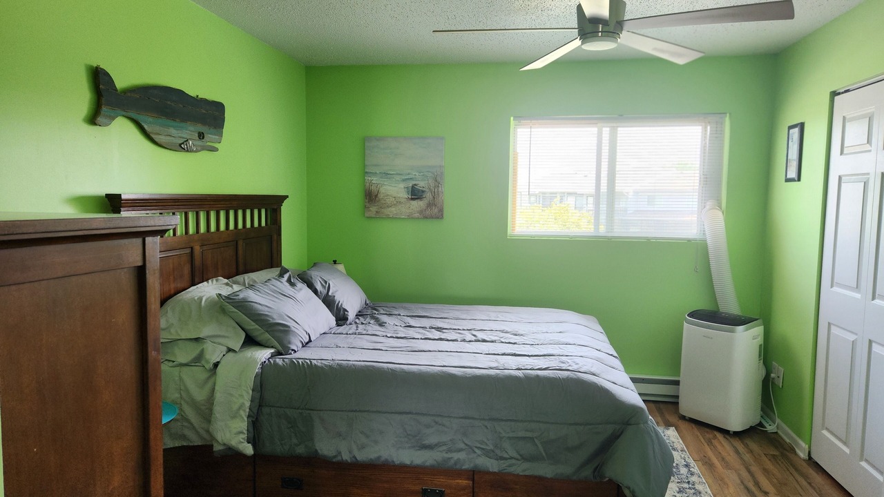 Photo of Bedroom in Oak Harbor