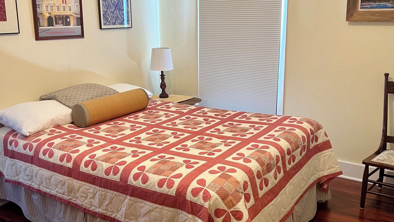 Photo of Bedroom in Lakeside