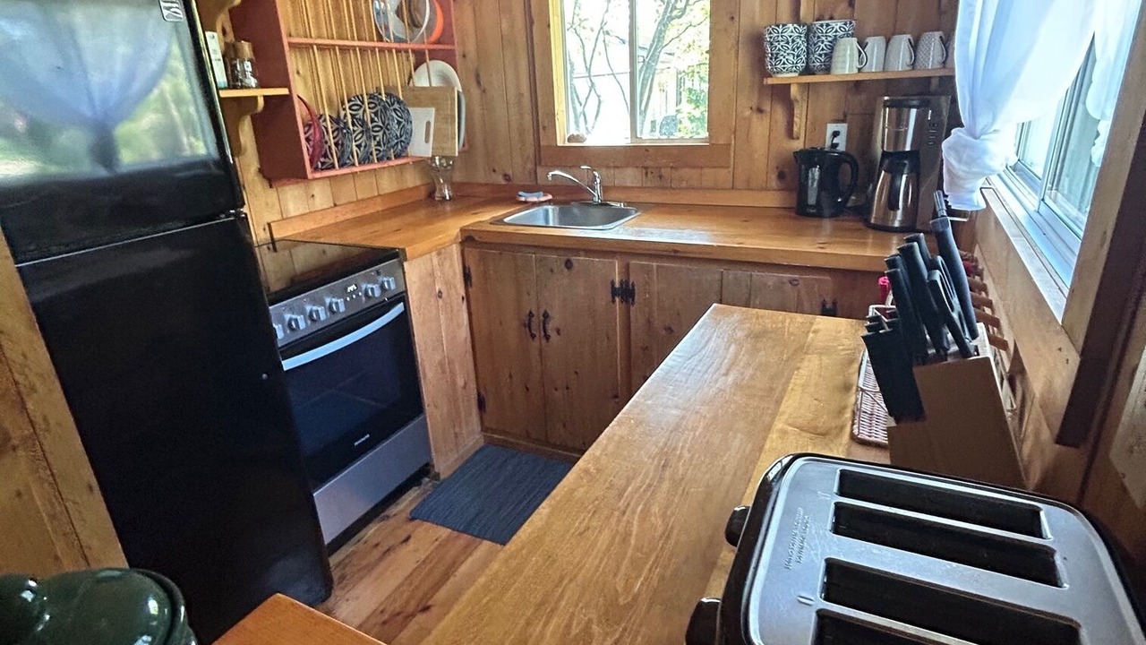 Photo of Kitchen in Wasaga Beach