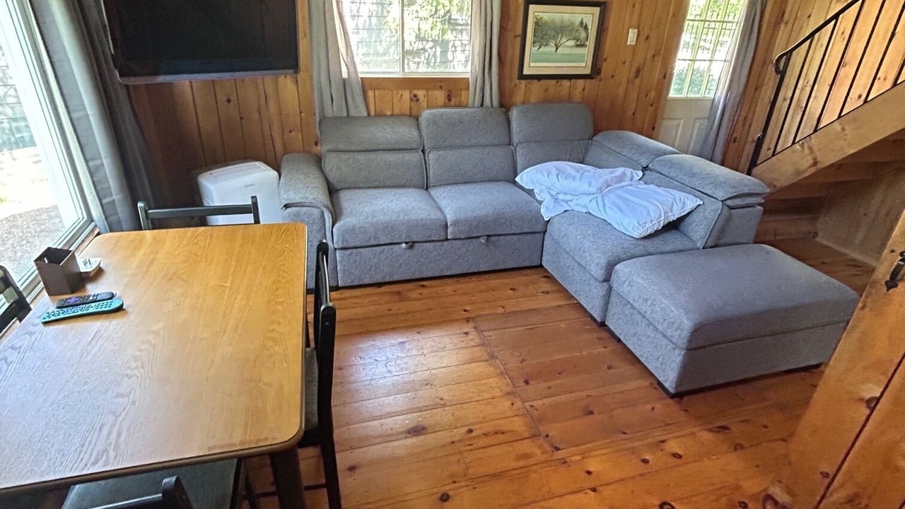Photo of Livingroom in Wasaga Beach