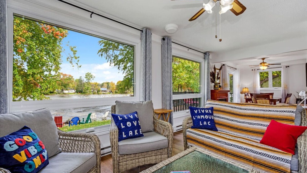 Photo of Livingroom in Drummond-North Elmsley