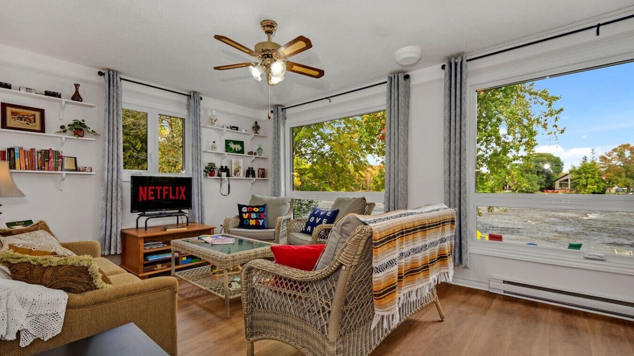 Photo of Livingroom in Drummond-North Elmsley