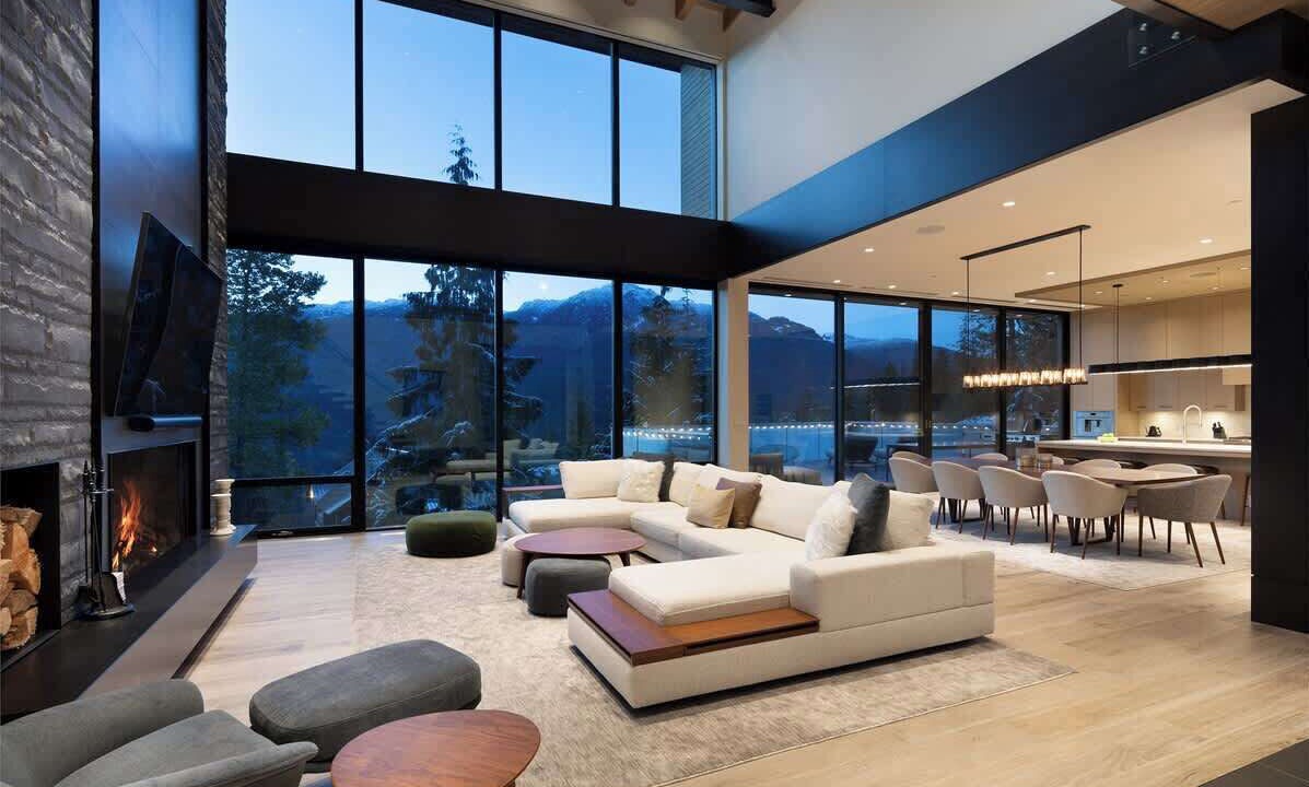 Photo of Livingroom in Whistler Creekside