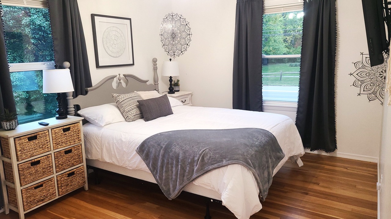 Photo of Bedroom in Oberlin