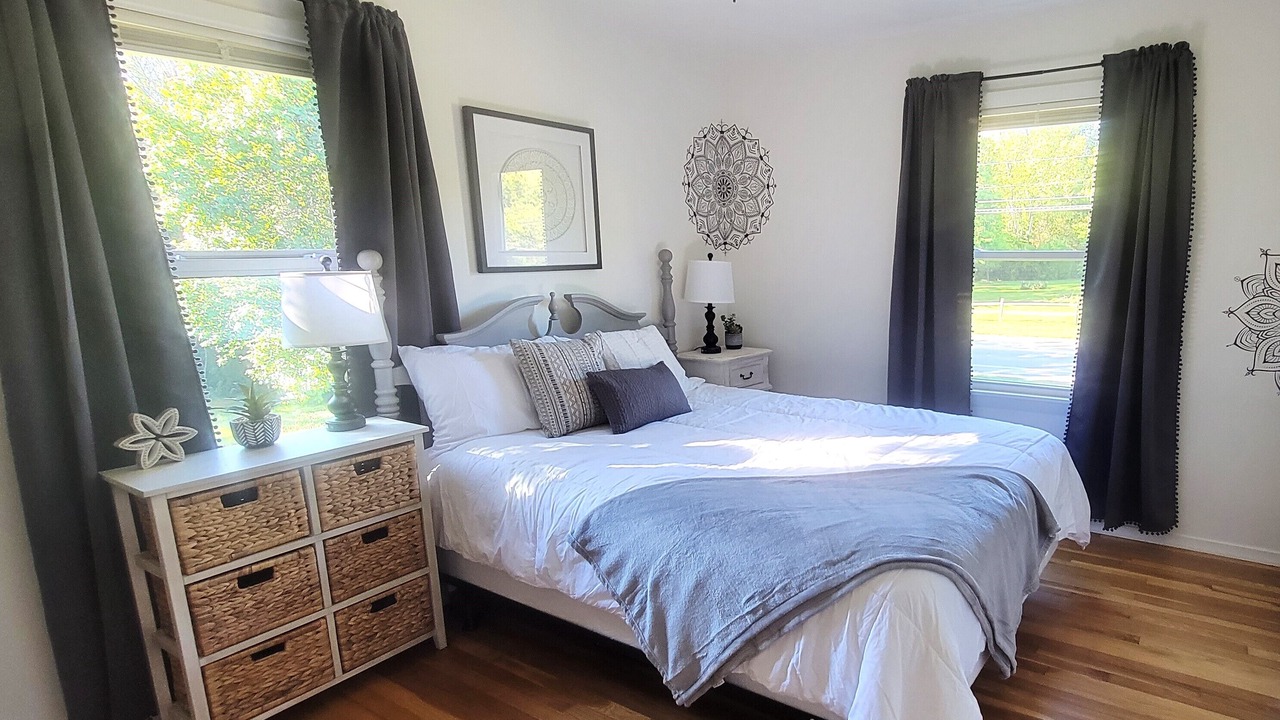 Photo of Bedroom in Oberlin
