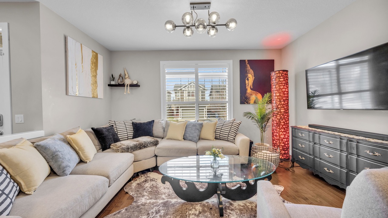 Photo of Livingroom in Cochrane