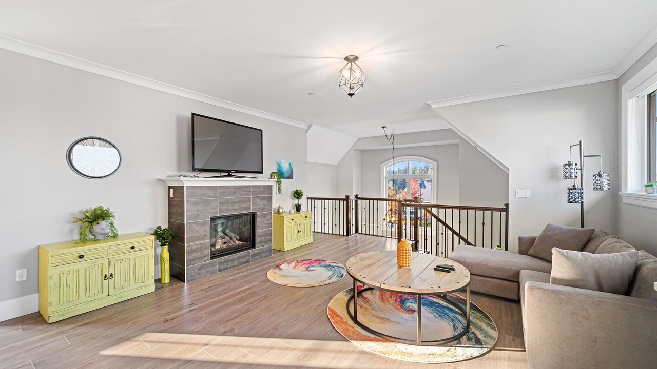 Photo of Livingroom in Langley