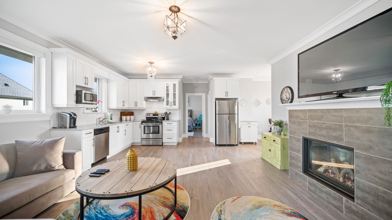 Photo of Livingroom in Langley