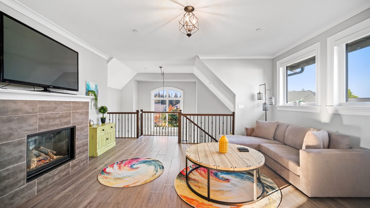 Photo of Livingroom in Langley