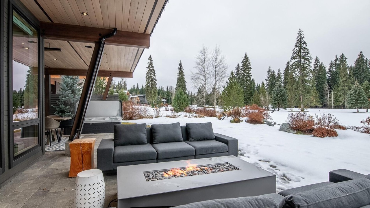 Photo of Livingroom in Whistler