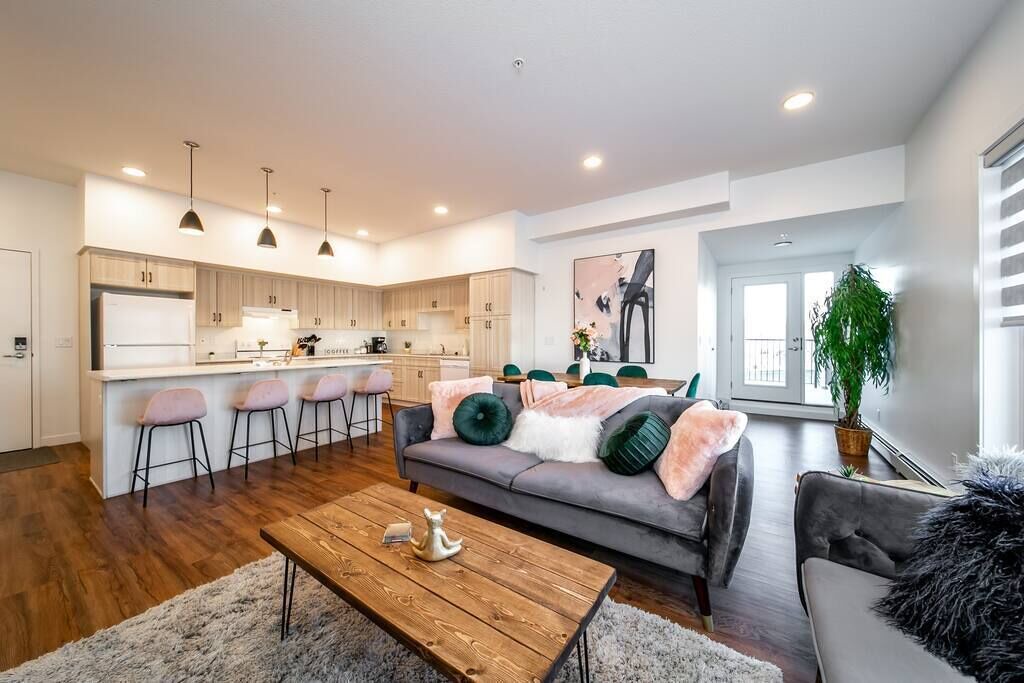 Photo of Livingroom in North Central Edmonton