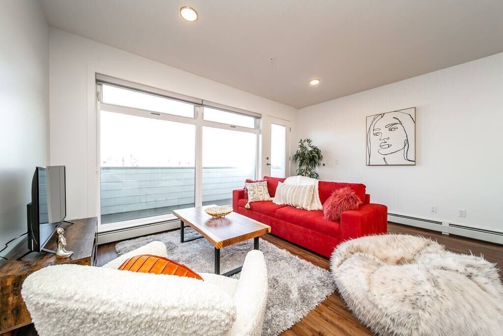 Photo of Livingroom in West Edmonton