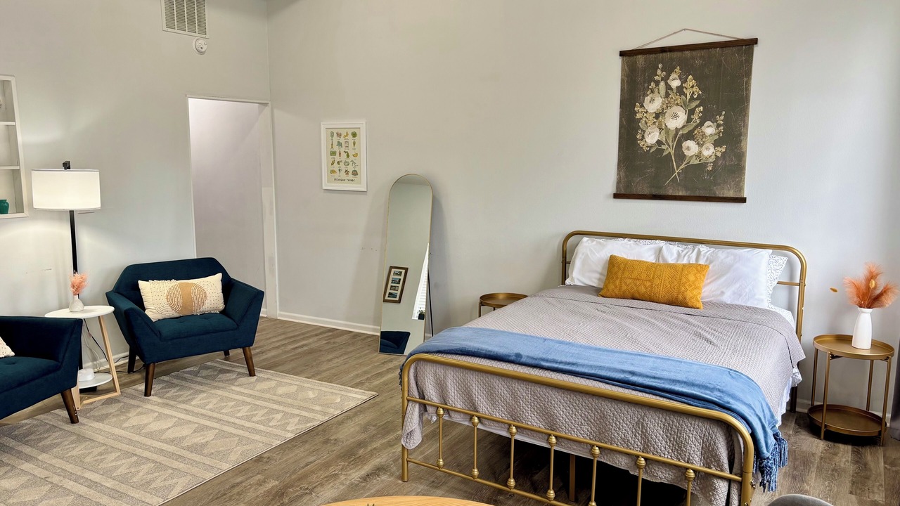 Photo of Bedroom in Niles