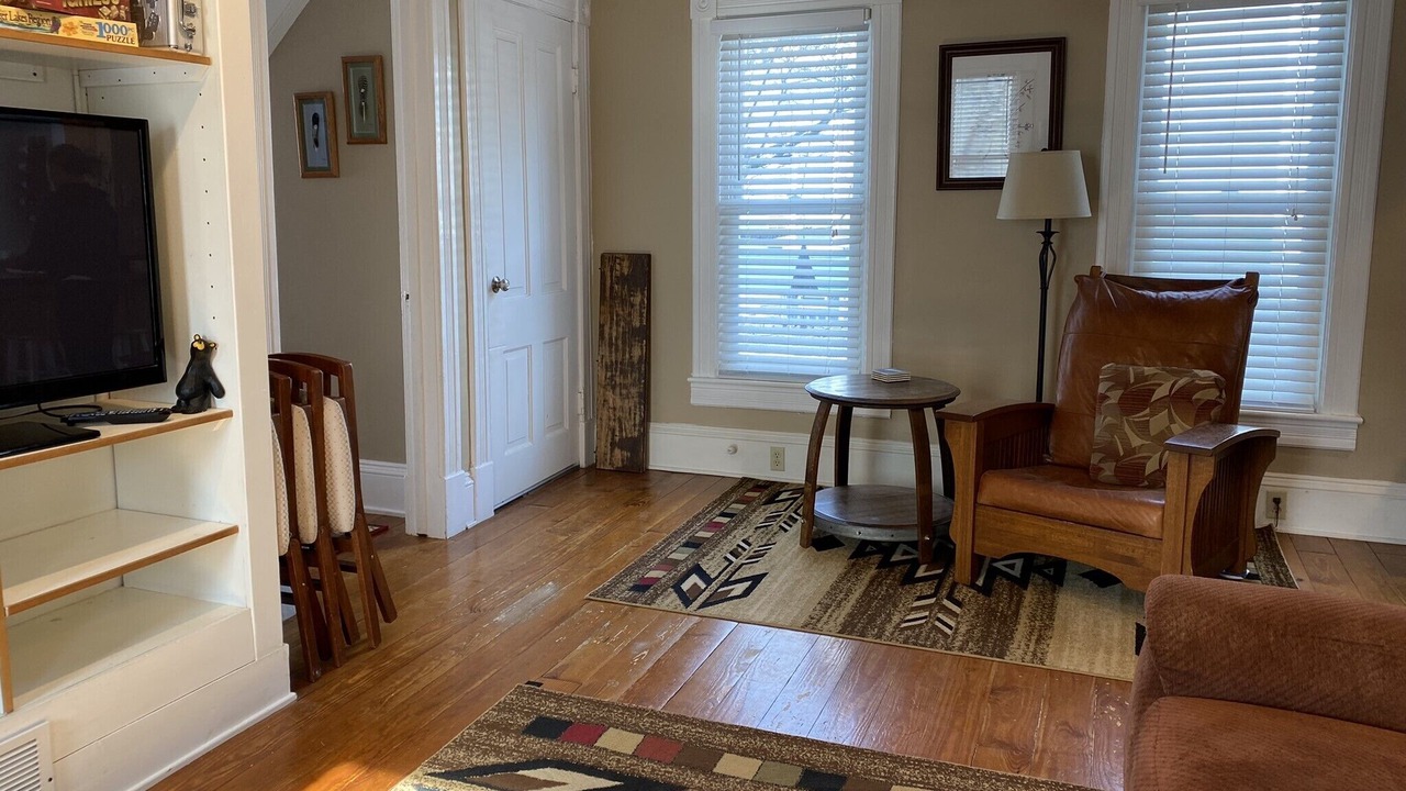 Photo of Livingroom in Hammondsport