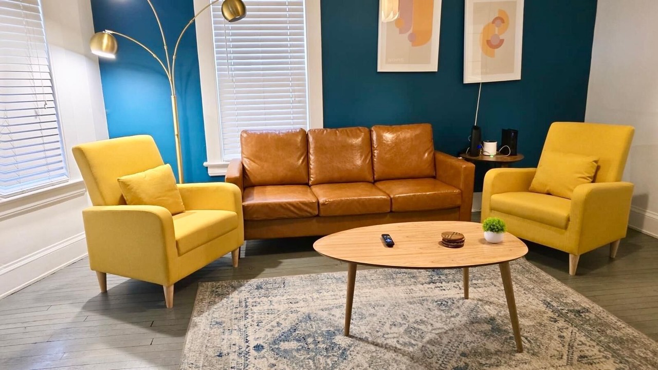 Photo of Livingroom in Kamm's Corners